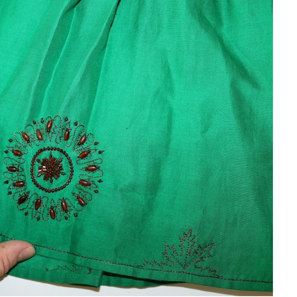 BCBG Max Azria Skirt - Green with Flower Design - Waist 30 - Length 18.5 - Picture 10 of 14